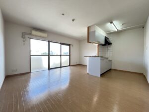 写真：浜松市中央区住吉】広々1LDKで快適な新生活♪「アムール住吉」のご紹介